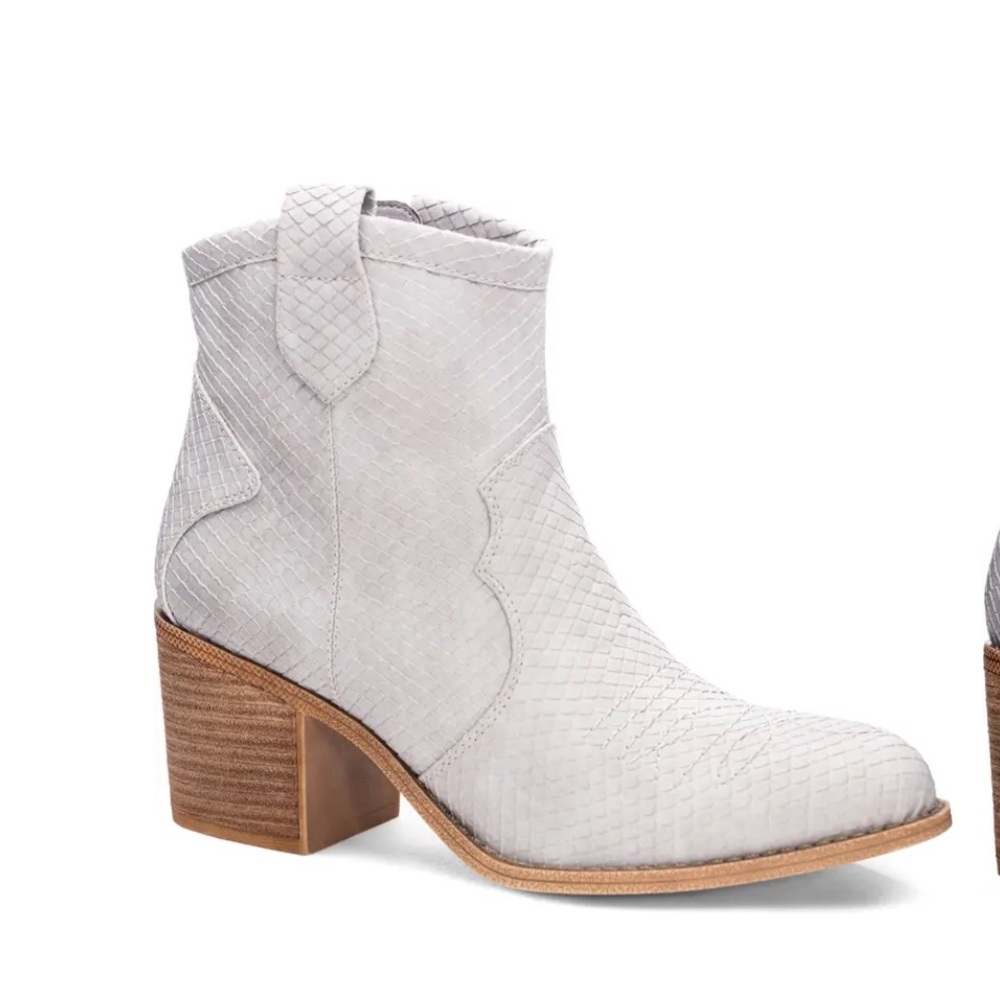Dirty Laundry unite western bootie
